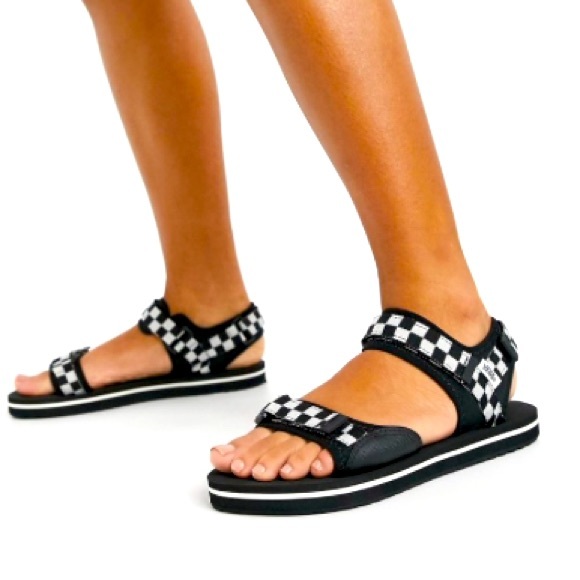 VANS Tri-Lock Check Print Sandals - Picture 10 of 12